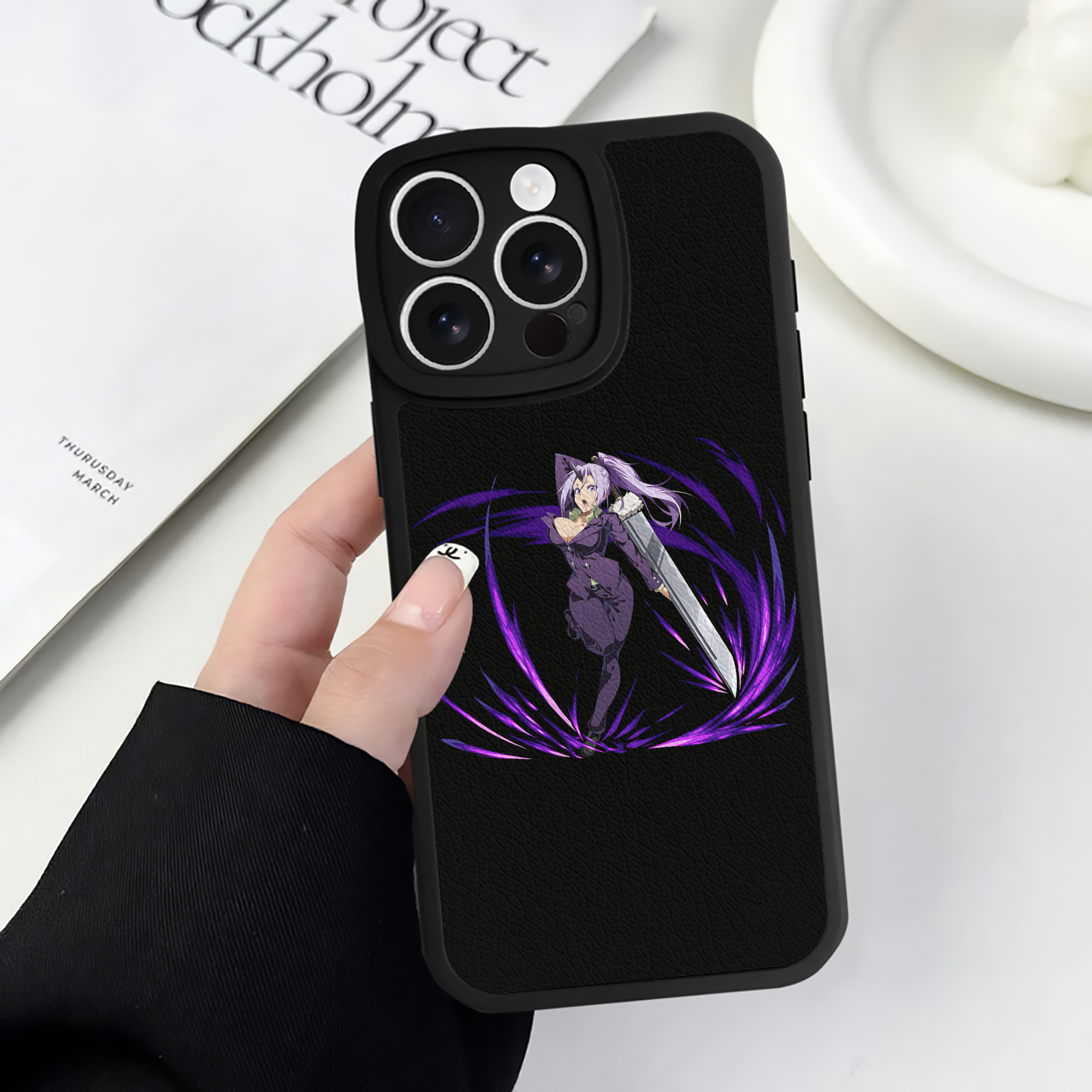 （画像用） 転スラ Regarding Reincarnated to Slime 【iPhone 16シリーズ対応】シリコンスマホケース（レザー調） 材質：シリコン